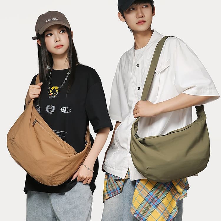 Large capacity dumpling bag versatile shoulder messenger bag