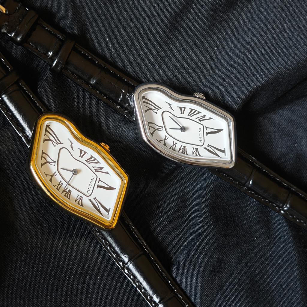 Surrealist Art Melting Clock Watch Unique Soft Time Quartz Wristwatch with Leather Band Creative Fashion Watch for Men Women