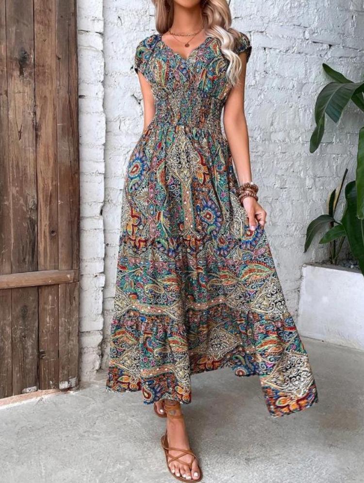 

Floral Print Bohemian Maxi Dress with V Neck and Waist Cinching Big Swing Skirt S