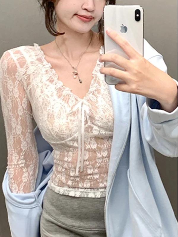 Women's V-Neck Lace Bow Slim-Fit Long Sleeve Shirt for Spring and Autumn Layering