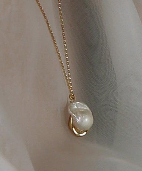 De La Lune Baroque Necklace_1803_Gd