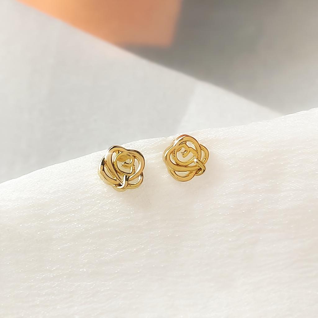 1Pair of Hollow Rose Earrings, High-quality Jewelry, Upgraded Stylish Earrings, Premium Decorative Earrings