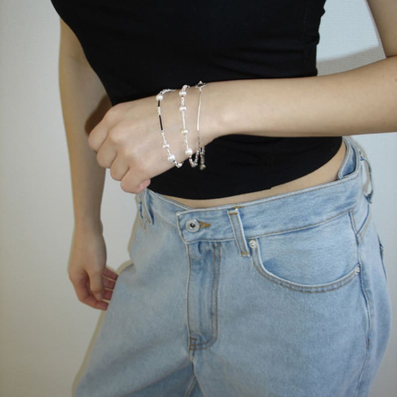 Lowool Schwarzes Faden-Silberperlen-Armband