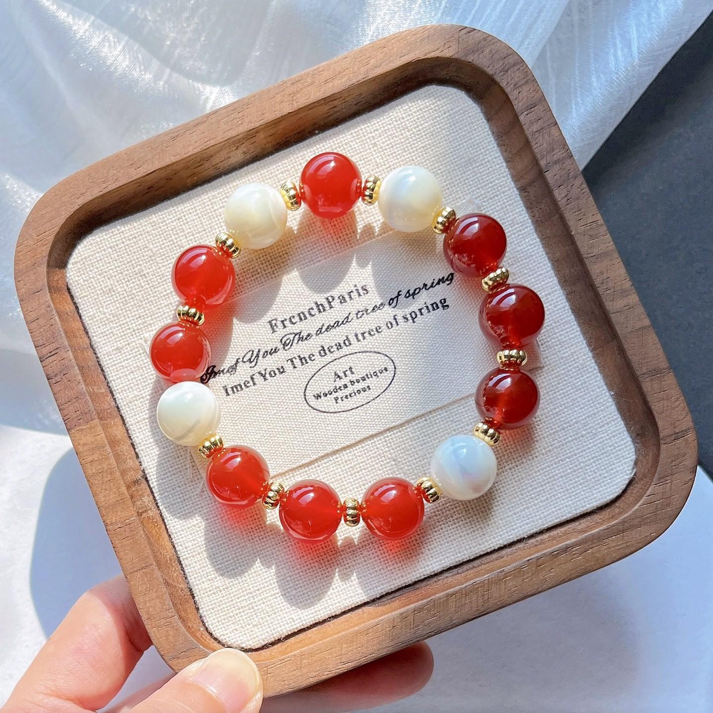 12Mm High Quality Natural Pigeon Blood Chalcedony Shell Bracelet Bracelet
