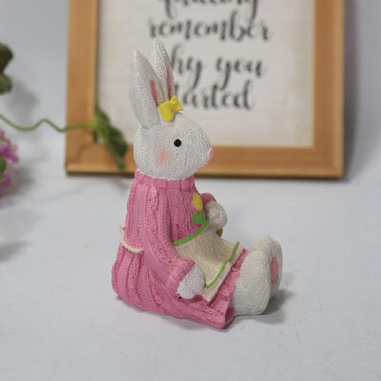 Easter Bunny Figurine Resin Woven Rabbit Statue Party Background Decor Accessory