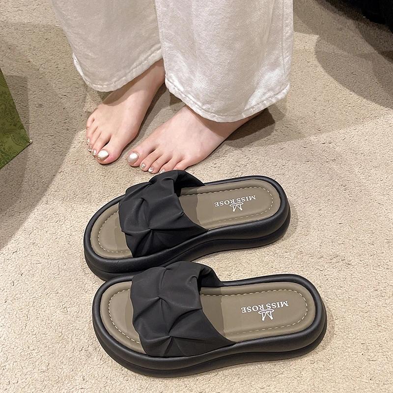 Dicksohlige Plissee-Slipper für Damen Schuhe 2024 Sommer Neu Koreanischer Stil Damen Lässige Pantoletten Frau Runde Zehen Keil Strand-Sandalen