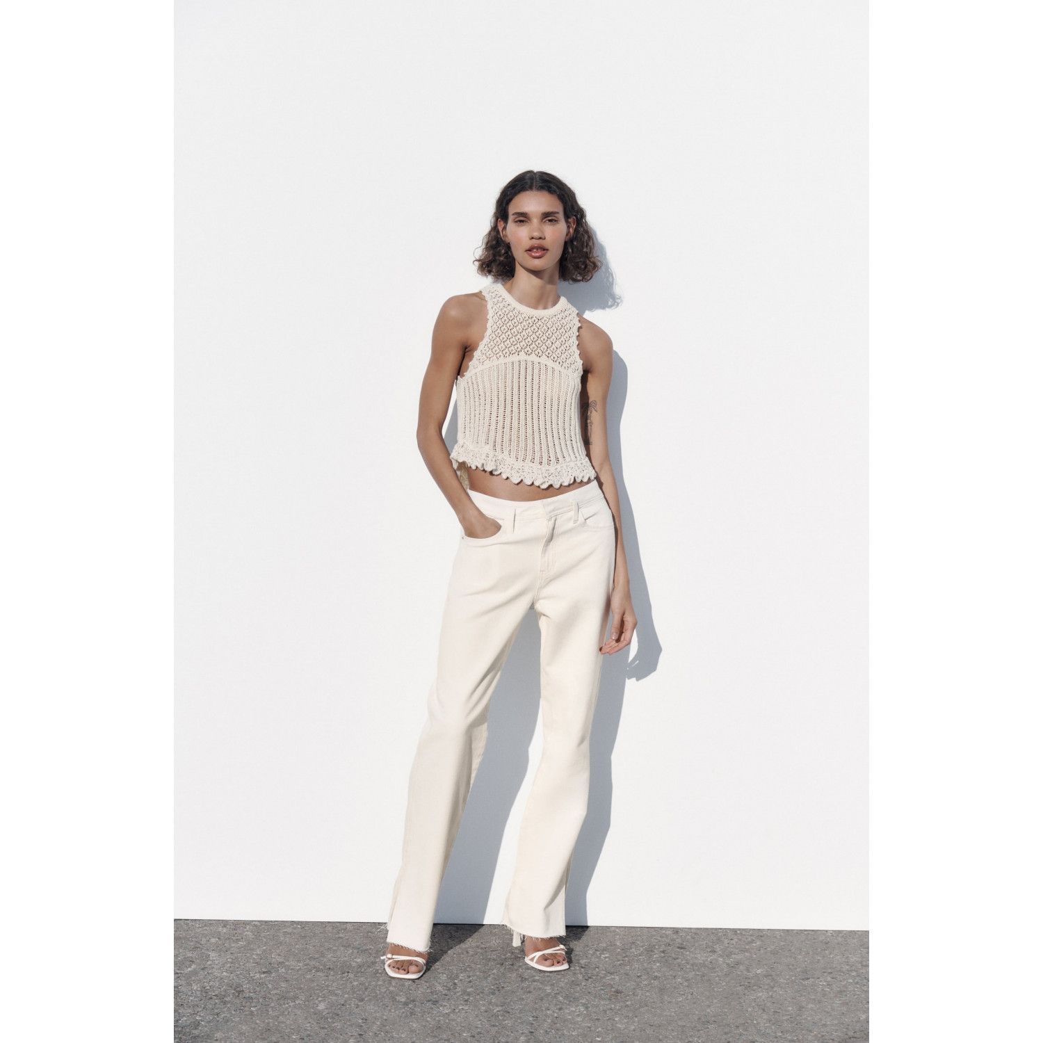 

Z1975 HIGH RISE STRAIGHT FIT JEANS WITH VENTS