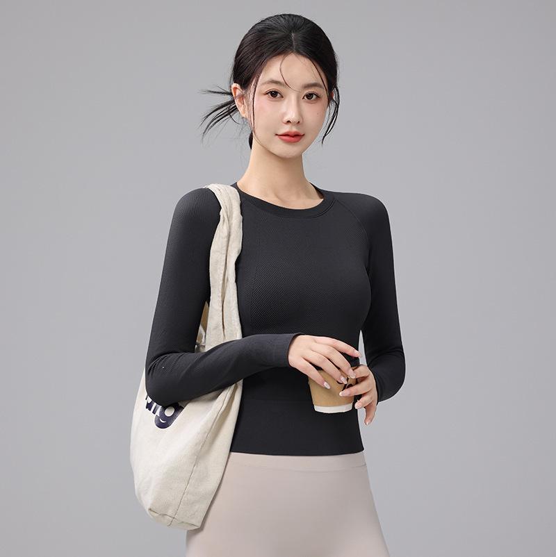 Thickened Seamless Women's Long Sleeve Yoga Top - Slimming, Breathable Round Neck for Autumn & Winter.