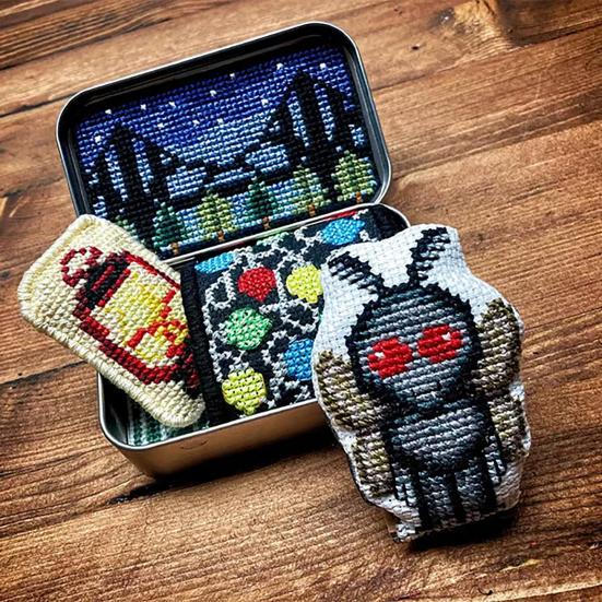 Tin Box Embroidery Kit Horror Themed Cross Stitch Kit Vintage Sewing Kit Halloween Embroidery Craft Set Gift for Embroidery Enthusiast