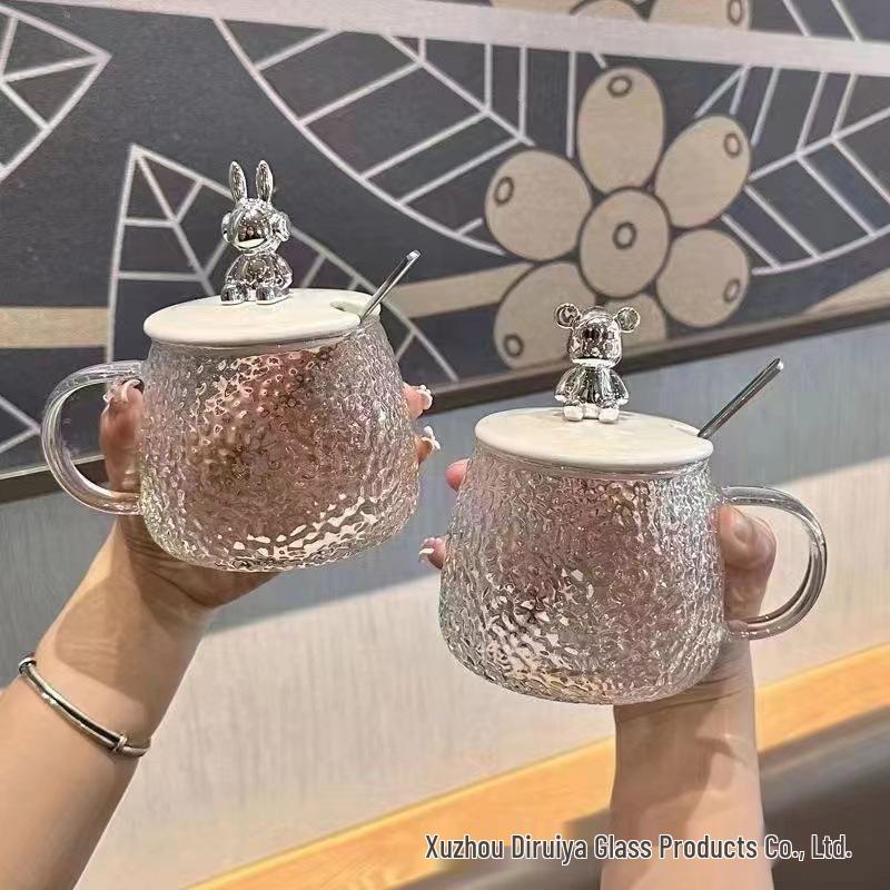 Internet Celebrity Bear Mug: Hammer Pattern Glass with Lid & Spoon, Ideal for Home, Office, or as a Souvenir Coffee Cup.