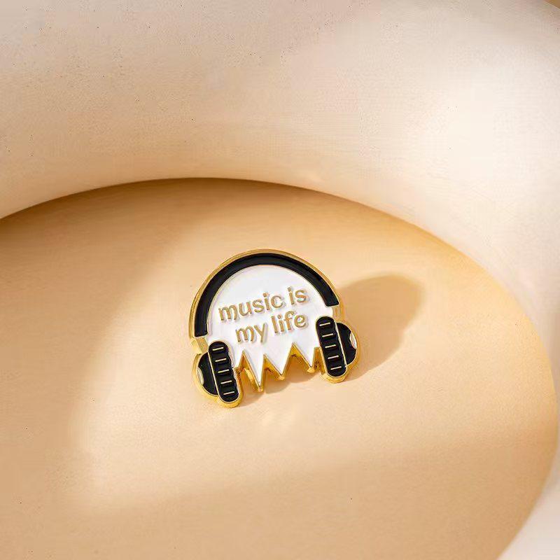 Cartoon Football Brooch with Drip Oil, Resident Evil Skull Badge, Chemical Elements Earphone Charms