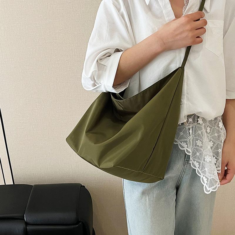 Bag Korean Lazy Wind Underarm Bag 2025 New Simple Nylon Bucket Bag Versatile Shoulder Bag