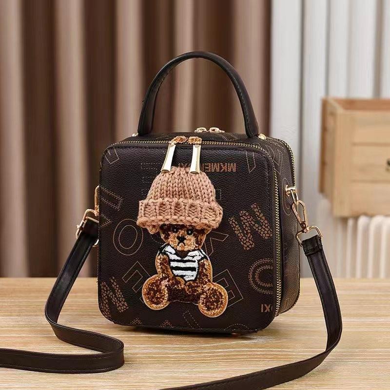 Elegant Crossbody Shoulder Bag For Women In Vintage Style With Cozy Cotton Lining Ideal For Everyday Use