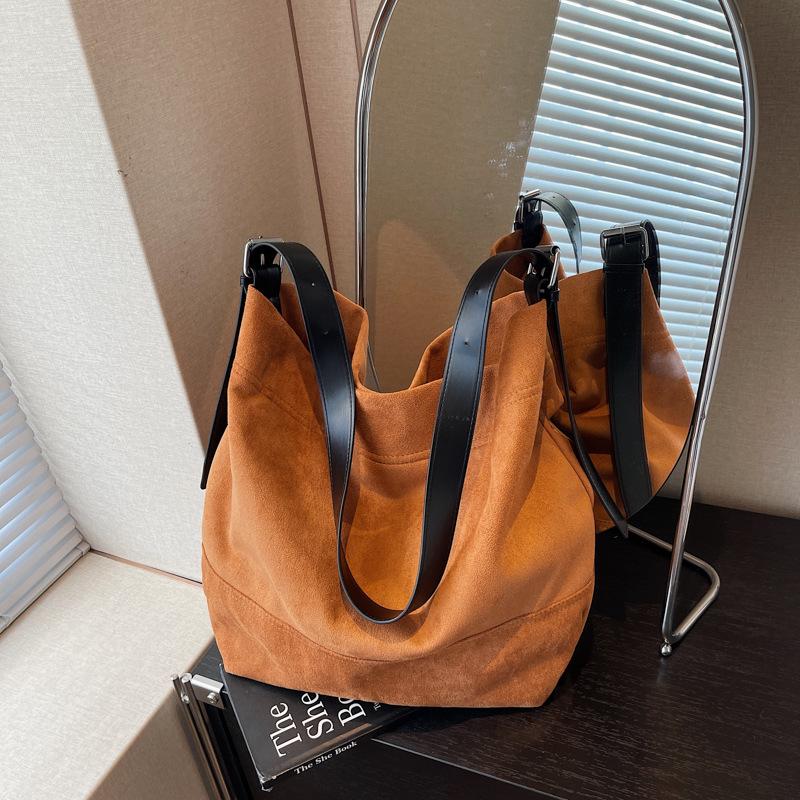 Slack Large-capacity Bag Women's Autumn and Winter New Versatile Messenger Bag Commuter Shoulder Tote Bag