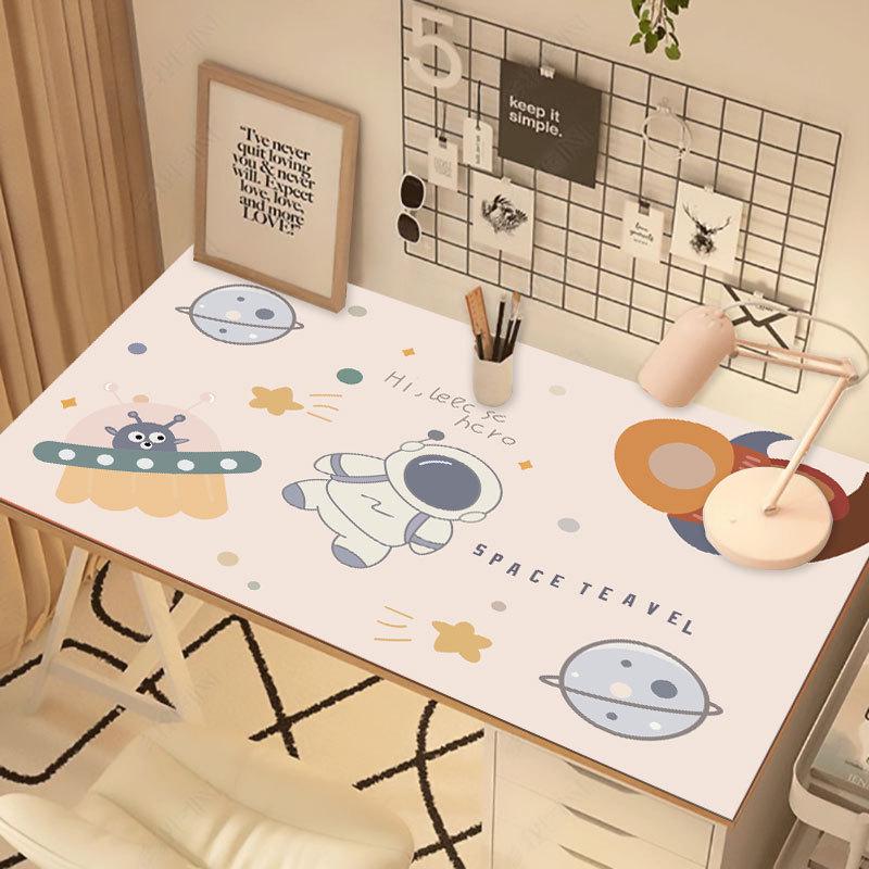 Wasserdichte und ölbeständige Schreibtischunterlage aus PVC – leicht zu reinigende, zuschneidbare Schreibunterlage für Wohnheim oder Büro.