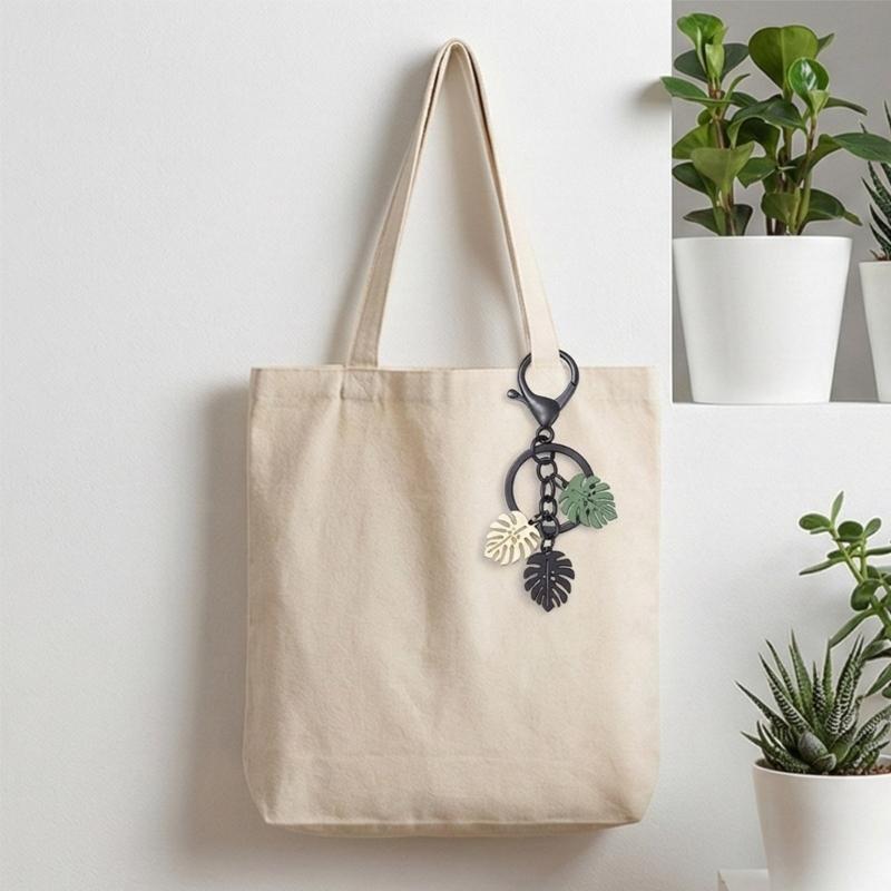 Ergonomic Leaves Keychain Fashion Leaves Key Pendant Alloy Texture Suitable for Girls Woman Fashion Lover Present
