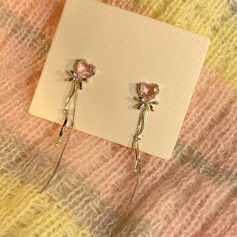 Knock with heart! Long love fringed earrings, new popular temperament sweet stud earrings, women s high-end earrings