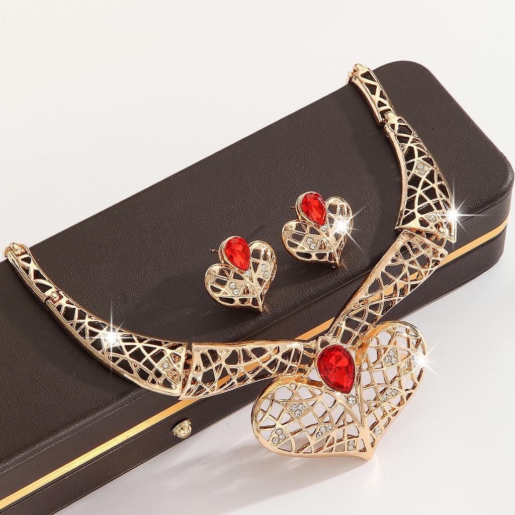 Módní šperky pro dámskou sadu