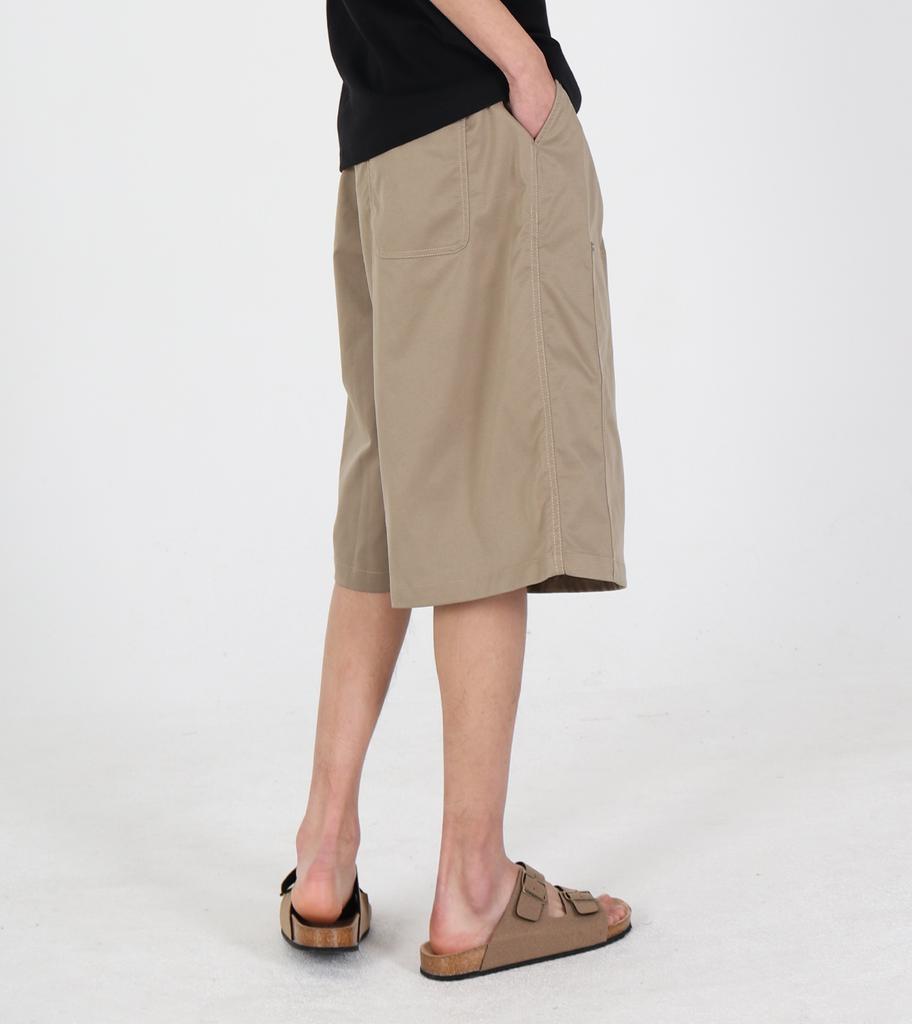 Beoteunseoul Double-Pleat Front Cargo Wide Bermuda Pants (Beige)