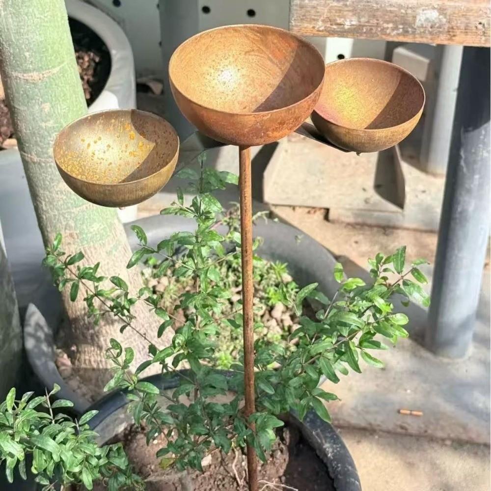 Freestanding Rotatable 3-Tiered Bird Bath Rusted Metal Garden Rain Catcher Decorative Handmade Bird Water Bowls Courtyard