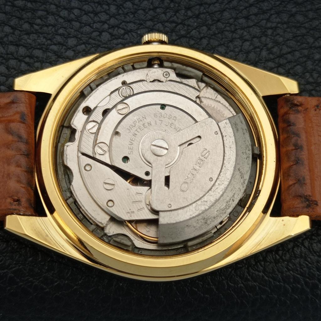 AUTOMATIC VINTAGE REFURBISHED SEIKO 5 JAPAN MENS WHITE DIAL WATCH a442345-1