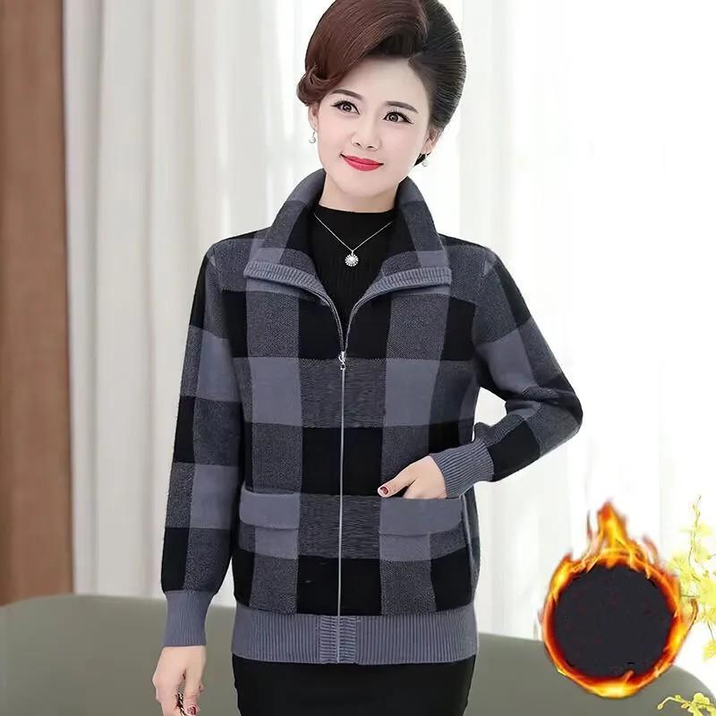 Women's Autumn Winter Plus Velvet Padded Jacket Plaid Female Short Jacket Mother's Loose Plus Size Overcoat