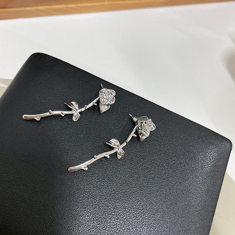 

Винтажное мультяшное колье со слоном и серьги-пусеты с розой для женщин