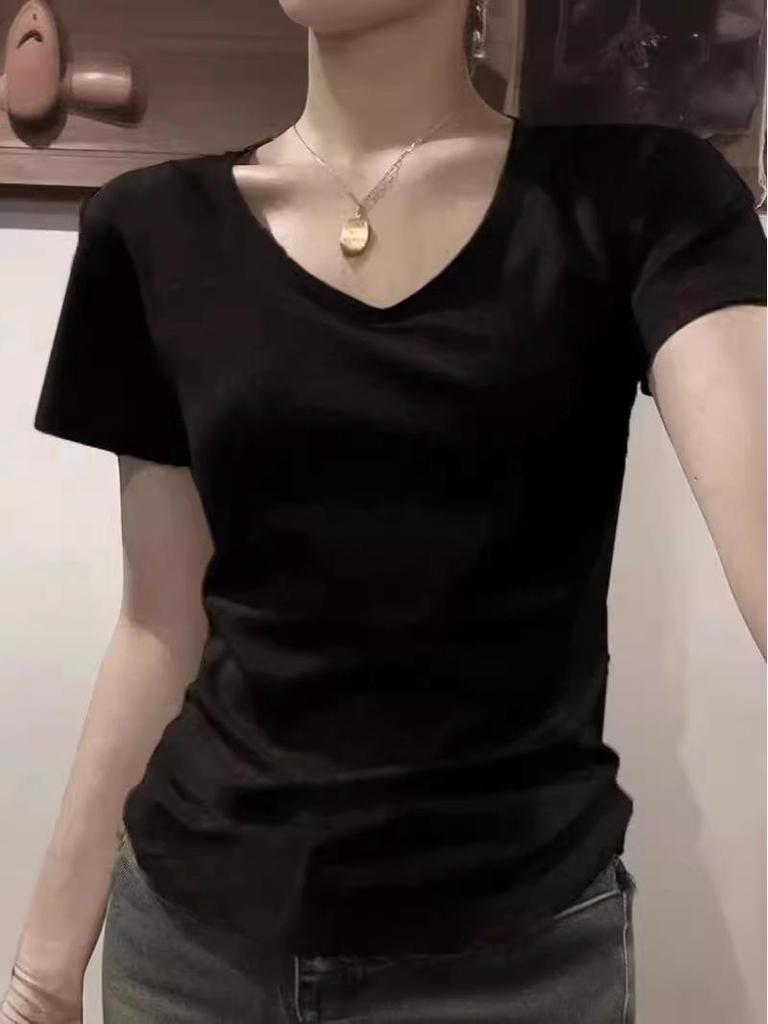 Women's Black and White Short-Sleeved Summer T-Shirt, Versatile Round Neck, Slim Fit, Trendy Short Top