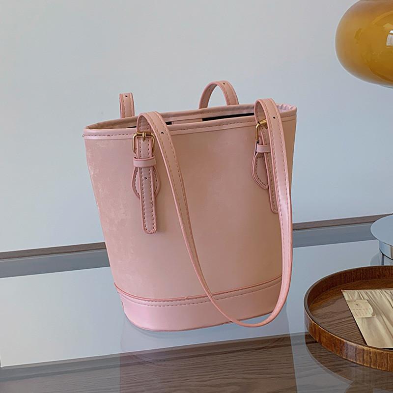 Street Style Retro Armpit Bucket Bag 2024 New Fashion Chic Colorful Tote Shoulder Bag розовый