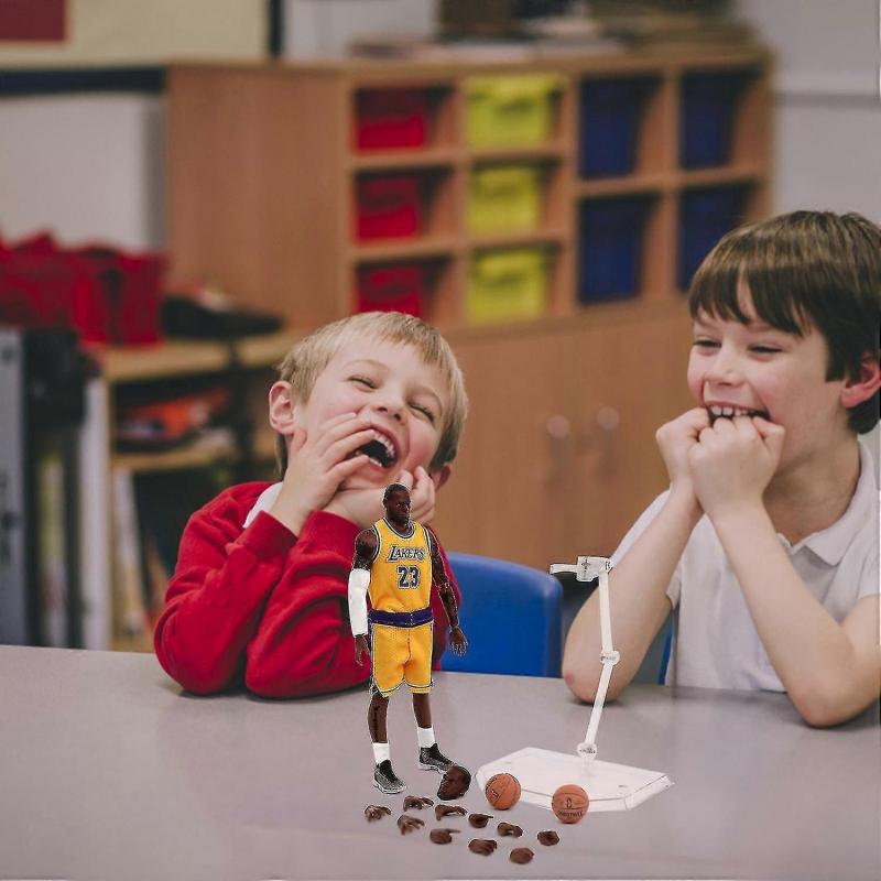 Nba Rs No.23 Lebron Act Toy Statue For Fian