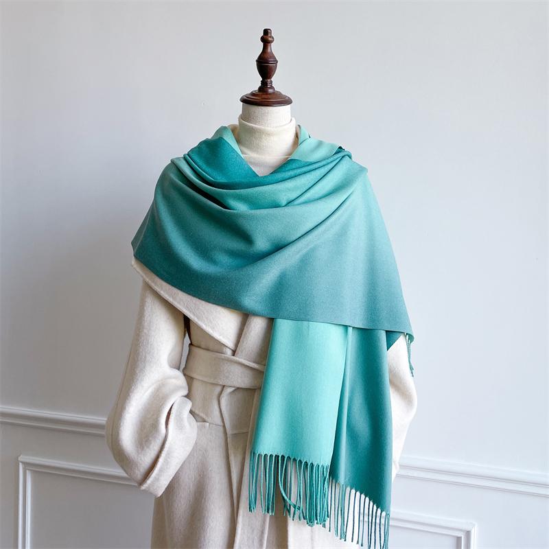 Luxury Winter Cashmere Scarf Women Gradient Handkerchief Warm Pashmina Female Shawl Wrap Soft Pareo Bufanda Winter Hijabs Stole