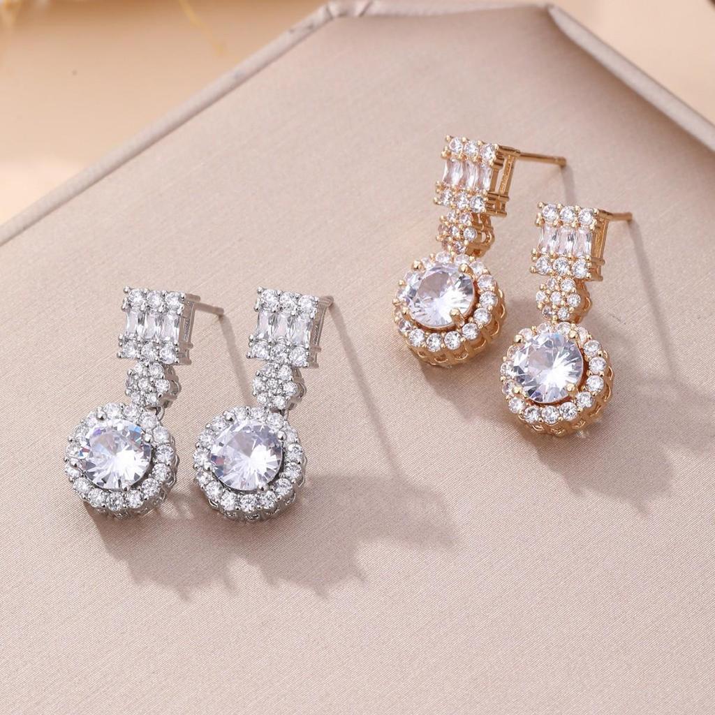 2026 New Fashion Tassel Stud Earrings: Elegant European & American Style for Women