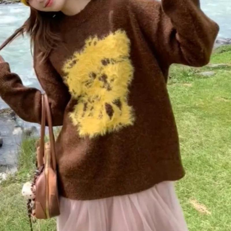 Women's Retro Soft Knit Pullover Sweater - Early Autumn, Loose Fit, Long Sleeve, Cozy and Relaxed Style