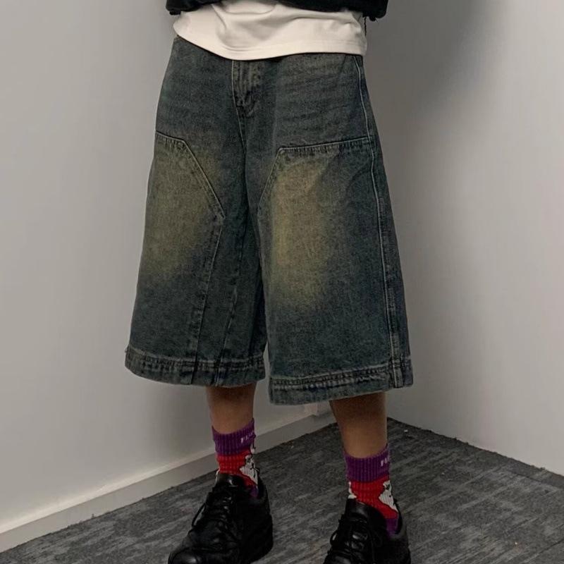 Unisex American Retro Washed Wide-Leg Denim Shorts – High Street Distressed Casual Style for Summer.
