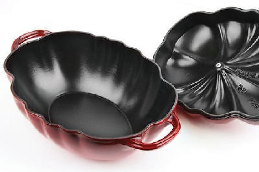 staub Cocotte Cherry Both Hand Enamel Pot IH Compatible Japanese La Cocotte Special Shape "Tomato 25cm" [Authorized Product] 40511-774