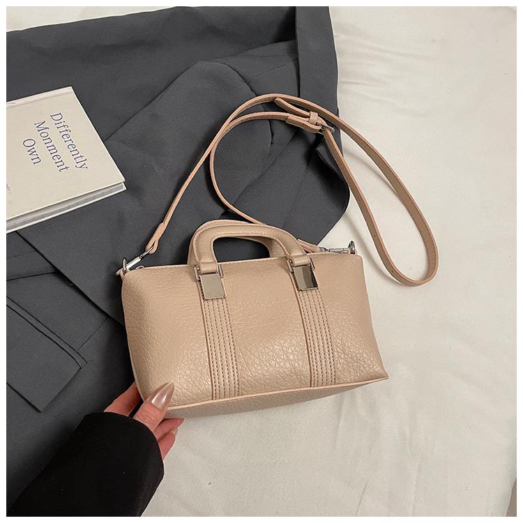 High-end small bag women's 2025 new spring and summer versatile messenger bag fashionable portable small square bag