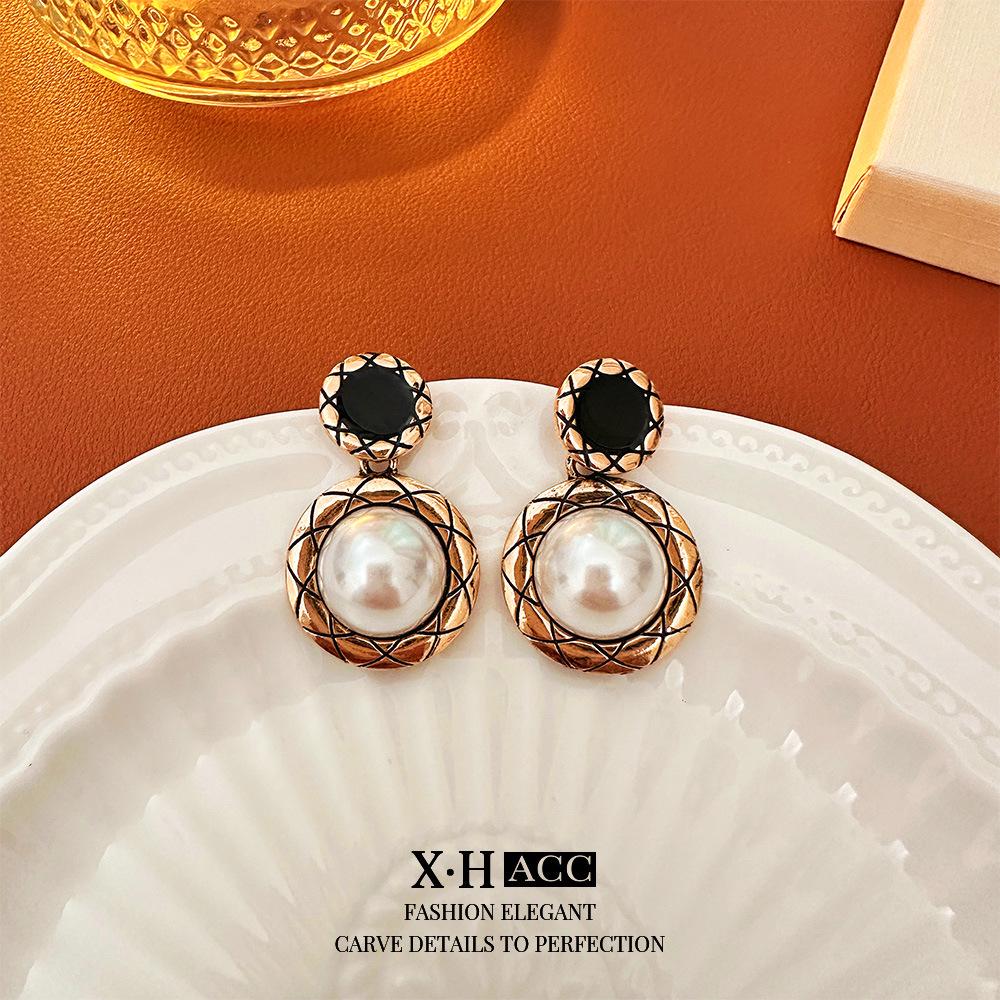 Vintage Bow Earrings: Timeless, High-End Retro Fashion Accessory