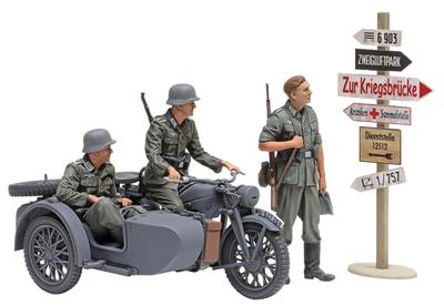 Tamiya Σειρά Στρατιωτικών Μινιατούρων Γερμανική Στρατιωτική Μοτοσικλέτα με Πλαϊνό Καλάθι KS600 Πλαστικό Μοντέλο 35384 1/35 Νο.384