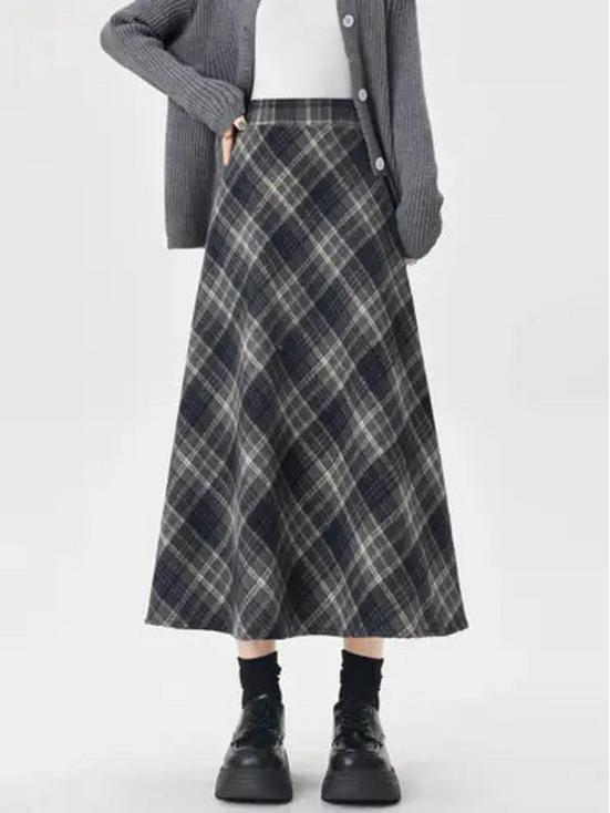 Women s Plaid A-line Skirt: Mid-Length, Thickened for Autumn/Winter 2025, Slimming Fit. Medium