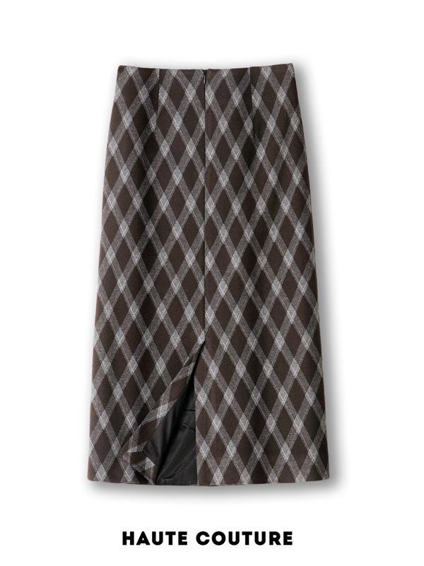 Women's Fashionable Retro Plaid Skirt - Autumn 2025 Style, Petite High Waist, Hip-Hugging Brown Slit Design