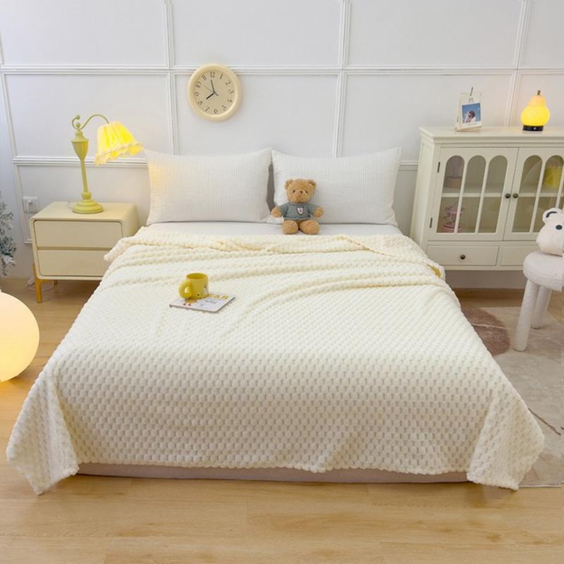 Golden Turtle Velvet Blanket, Flannel Blanket, Nap Blanket, Thickened Coral Velvet Cover Blanket