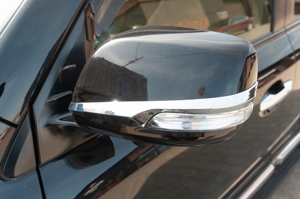 Полоски на зеркала 2012-2021 (2 шт, хром) для Toyota Land Cruiser 200