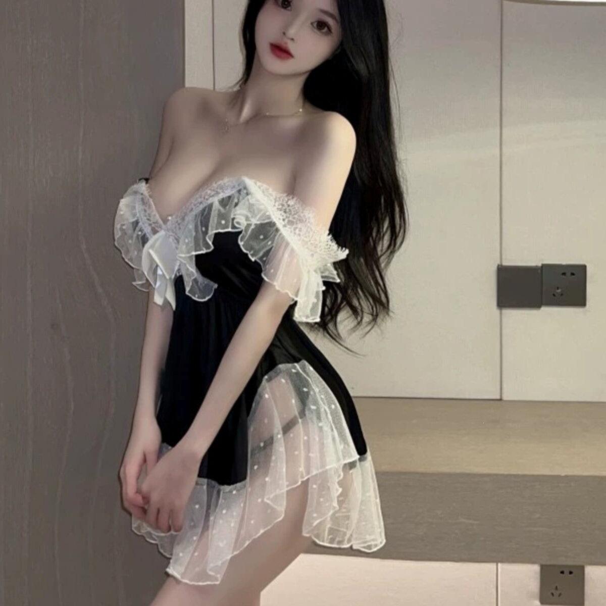 

Plus Size Women s Sexy V-Neck Lace Nightgown - Spring/Summer Pajamas for Curvy Figures L (100-120 jin) чёрный