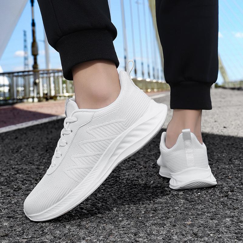 New Wide-foot Mesh Fly-woven Sports Shoes with Fat Feet and Wide Casual Non-slip and Wear-resistant Comfortable Running Shoes
