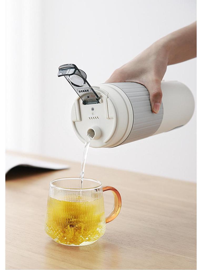 SDRNKA Compact Type-C Electric Kettle: Portable, Insulated, and Perfect for Home or Travel