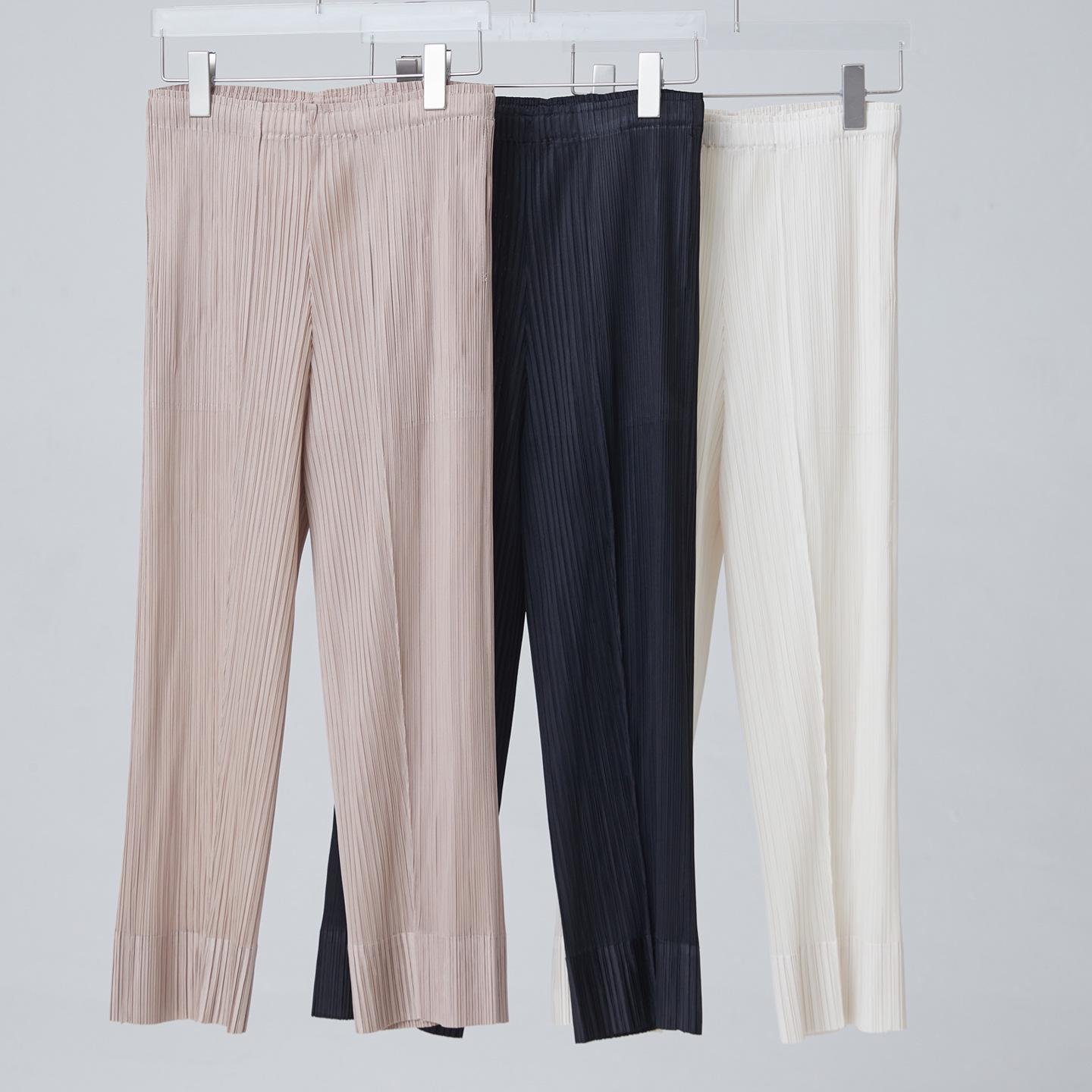 

Women s Miyake Pleated Cropped Pants: Summer Straight-Leg, Versatile & Casual Basic Style One size грязно-белый