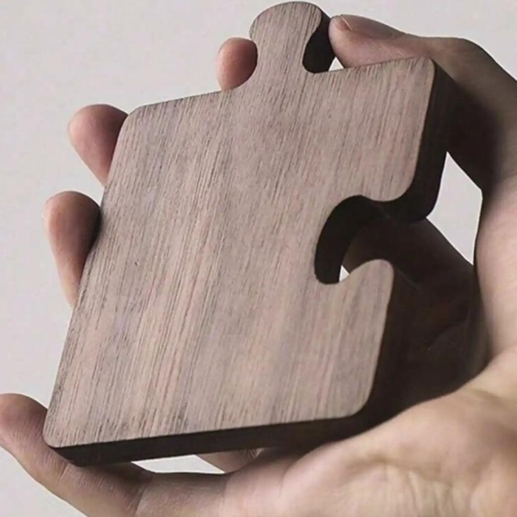 Creative solid wood biscuit coasters, household mugs, coffee coasters, wooden insulation mats, dining table heat-resistant mats