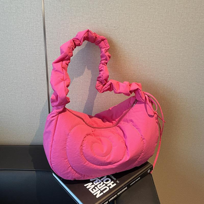 Casual large-capacity bag women's 2025 new fashion pleated dumpling bag lightweight and simple shoulder messenger bag