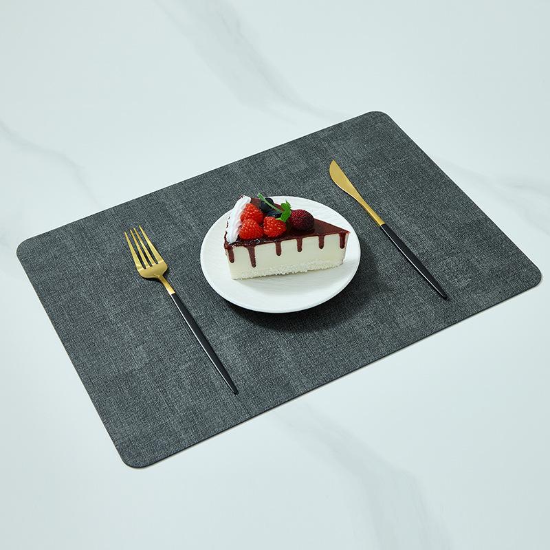 Tappetino da Tavola Bicolore Stile Nordico in Ecopelle – Isolamento Termico e Impermeabile, Quadrato, Disponibile