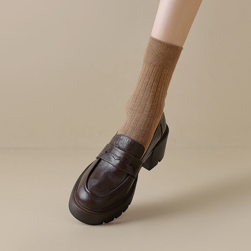 Осенне-летняя обувь из овчины с круглым носком на массивном каблуке Krazing Pot — фото 7